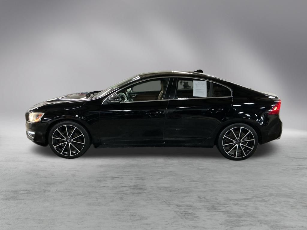 2016 Volvo S60 T5 Drive-E Premier photo 2