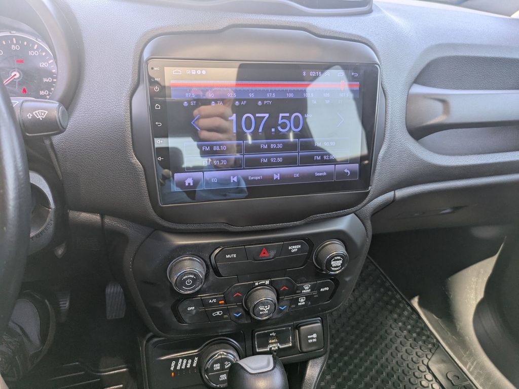 2018 Jeep Renegade Trailhawk photo 16