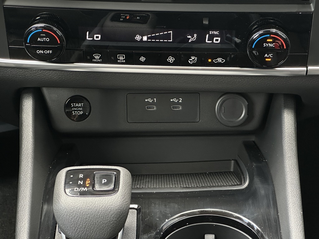 2026 Nissan Rogue SV photo 23