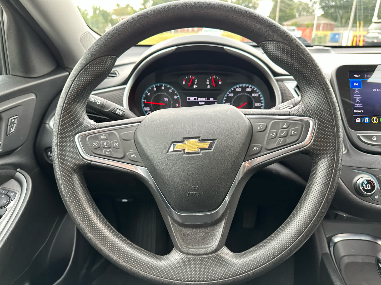 2023 Chevrolet Malibu 1LT photo 12
