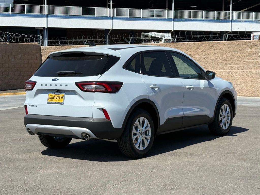 2025 Ford Escape Active photo 2