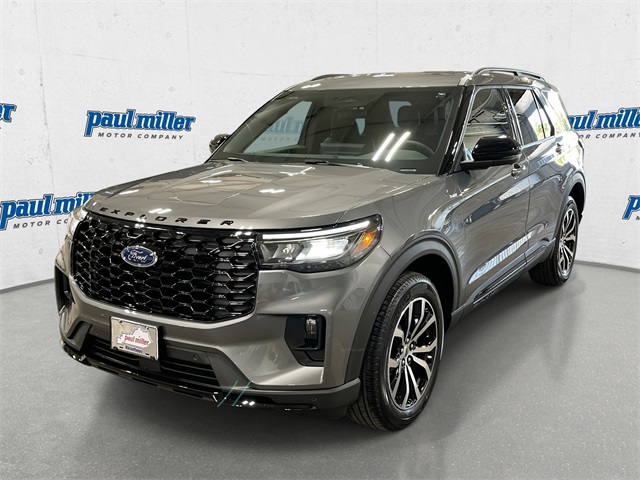 2026 Ford Explorer ST-LINE's photo