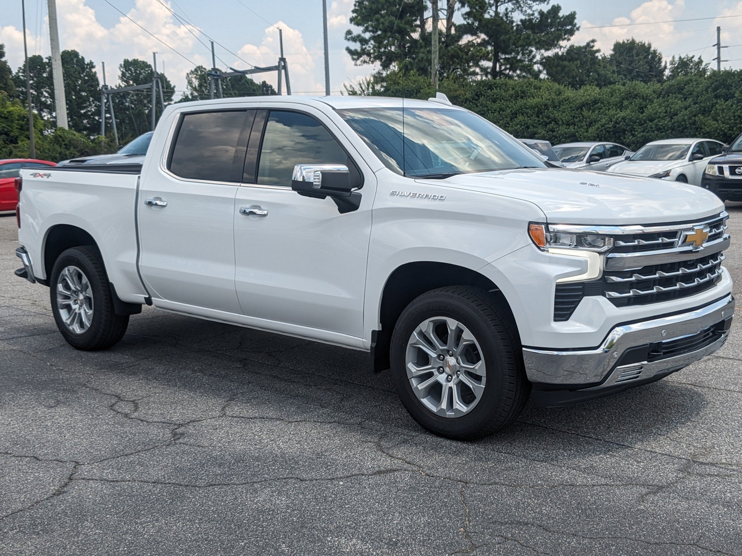 2025 Chevrolet Silverado 1500 LTZ photo 2
