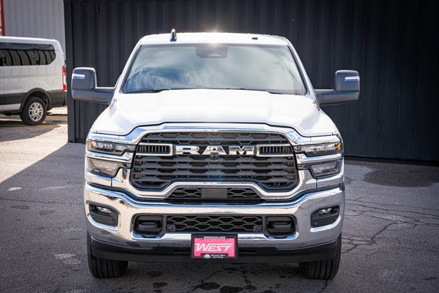 2025 Ram 2500 Tradesman photo 2