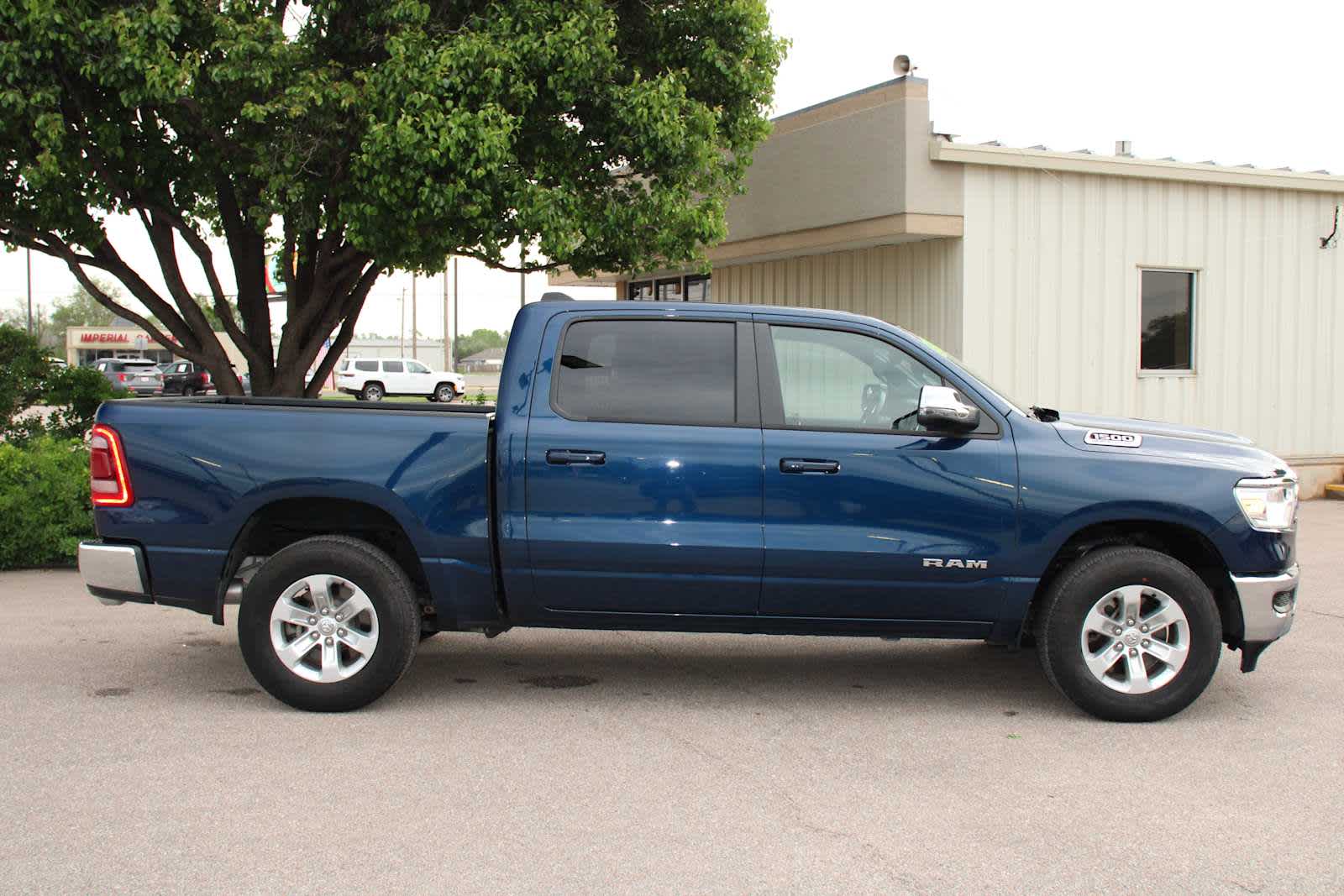 2024 Ram 1500 Laramie photo 3