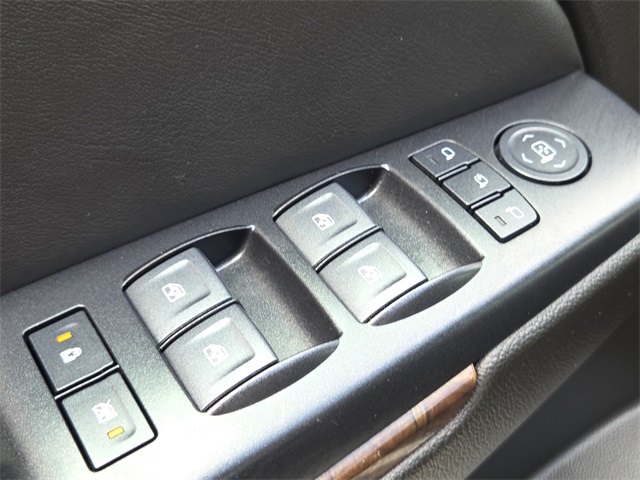 2020 Chevrolet Tahoe LT photo 14