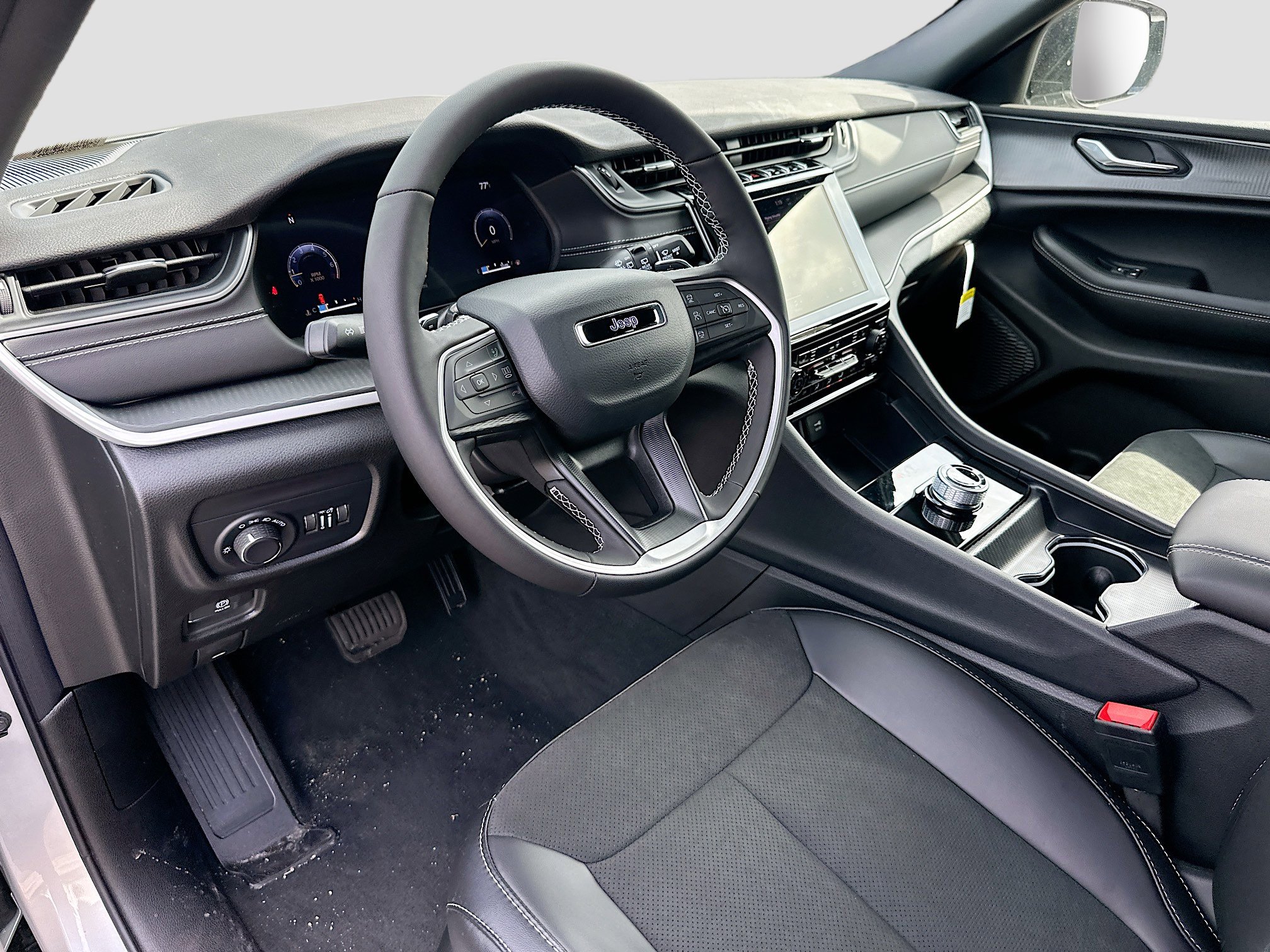 2025 Jeep Grand Cherokee Altitude X photo 4