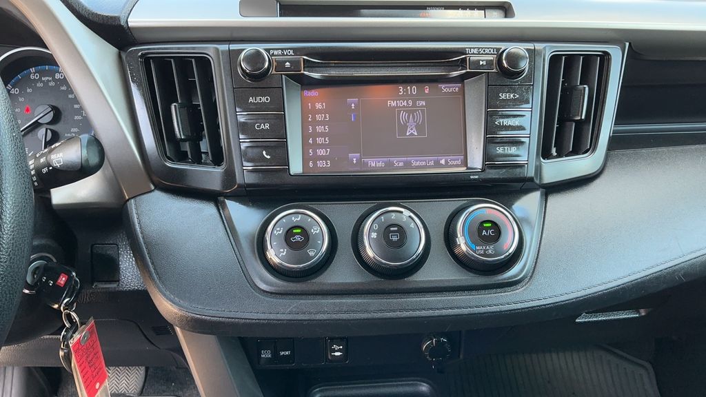 2018 Toyota RAV4 LE photo 13