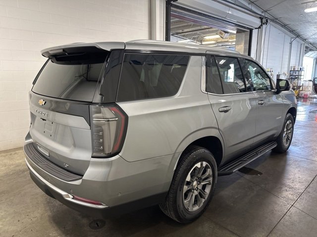 2025 Chevrolet Tahoe LT photo 4
