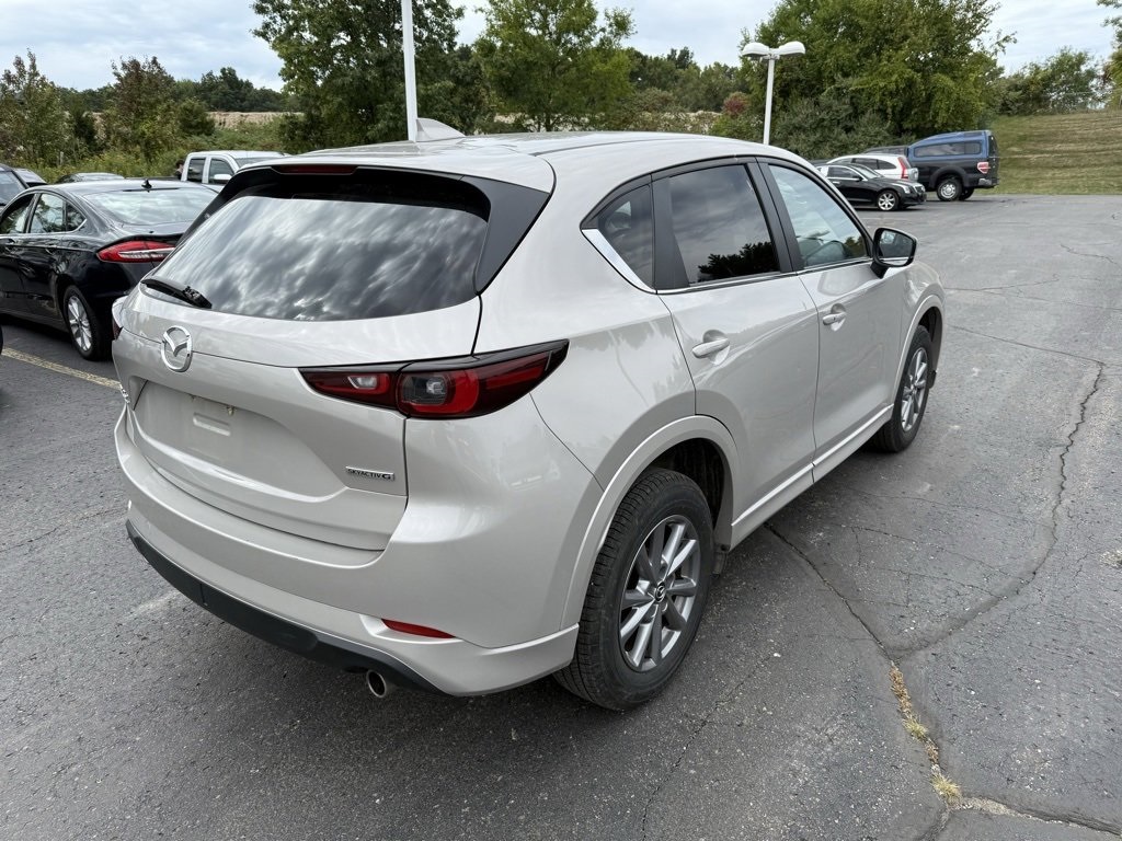 2024 Mazda CX-5 2.5 Select photo 3
