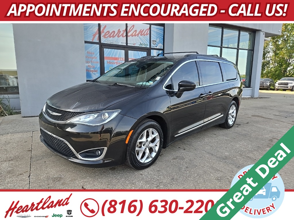 2017 Chrysler Pacifica Touring-L