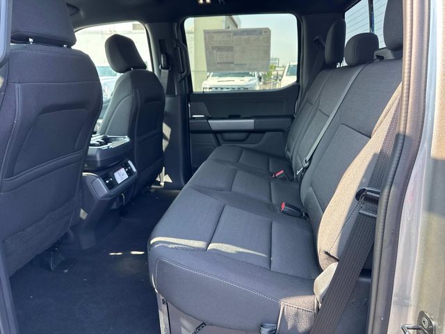 2025 Ford F-150 XLT photo 4