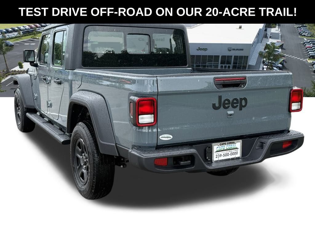 2025 Jeep Gladiator Sport photo 6