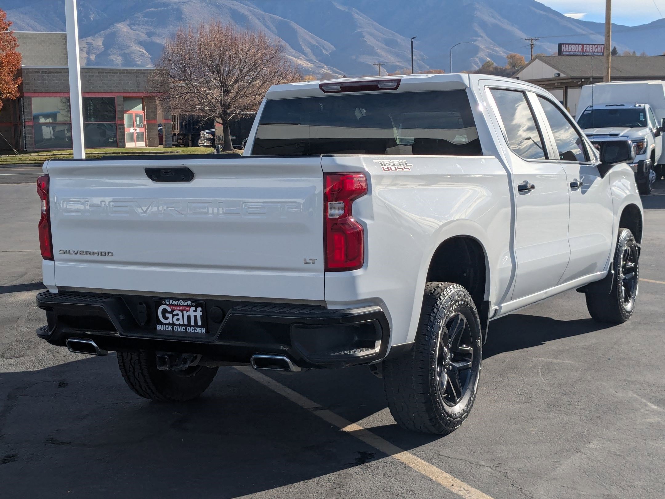 2023 Chevrolet Silverado 1500 LT Trail Boss photo 3