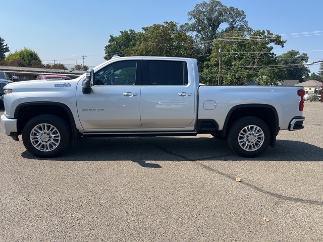 2022 Chevrolet Silverado 3500HD High Country photo 4
