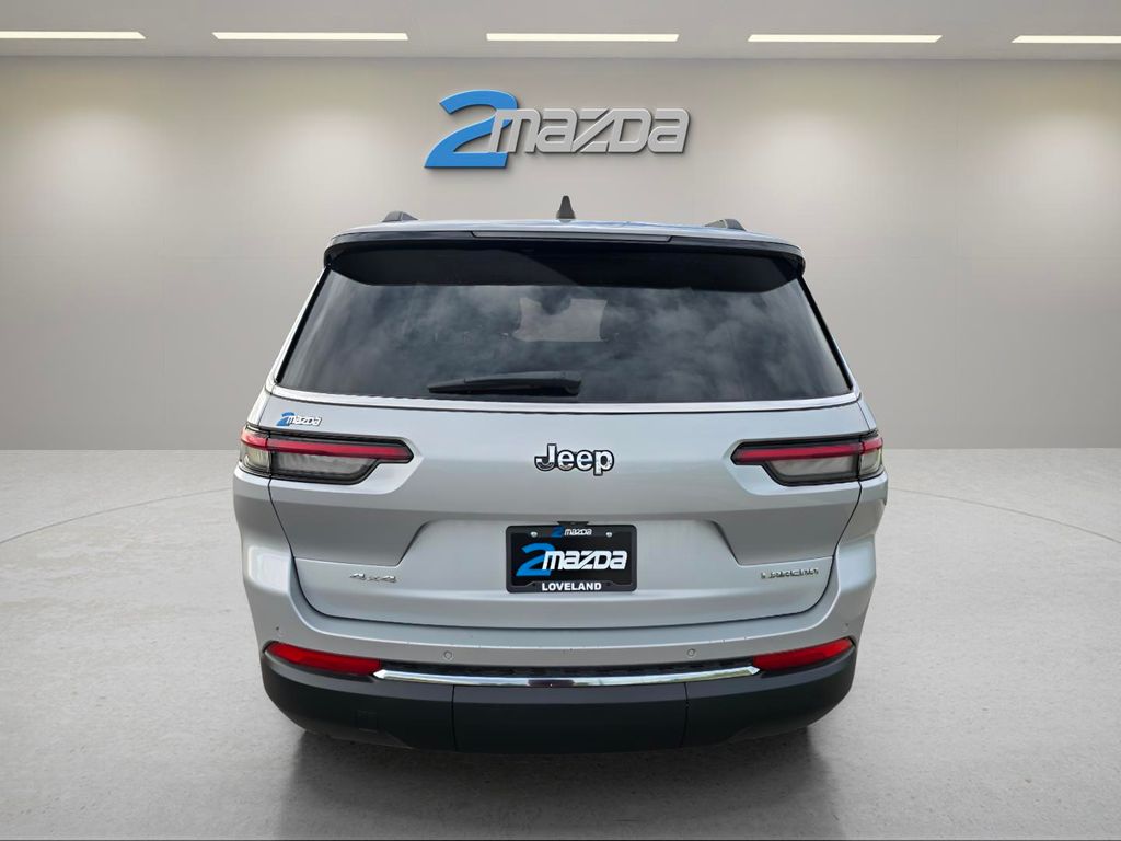 2023 Jeep Grand Cherokee Laredo photo 4