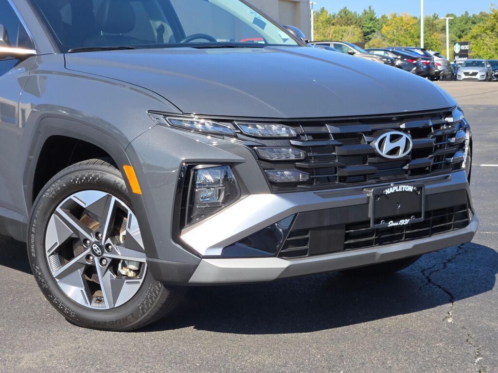 2025 Hyundai Tucson SEL Convenience photo 2