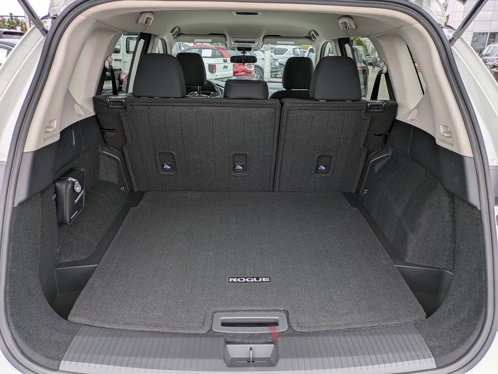 2026 Nissan Rogue S photo 9