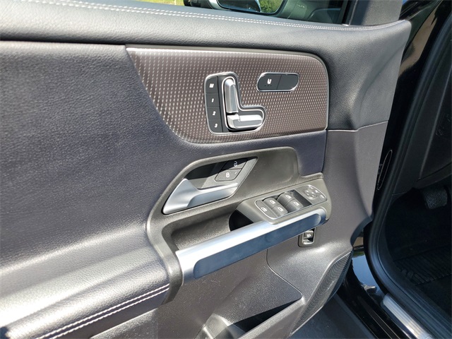 2021 Mercedes Benz GLB 250 4MATIC photo 7