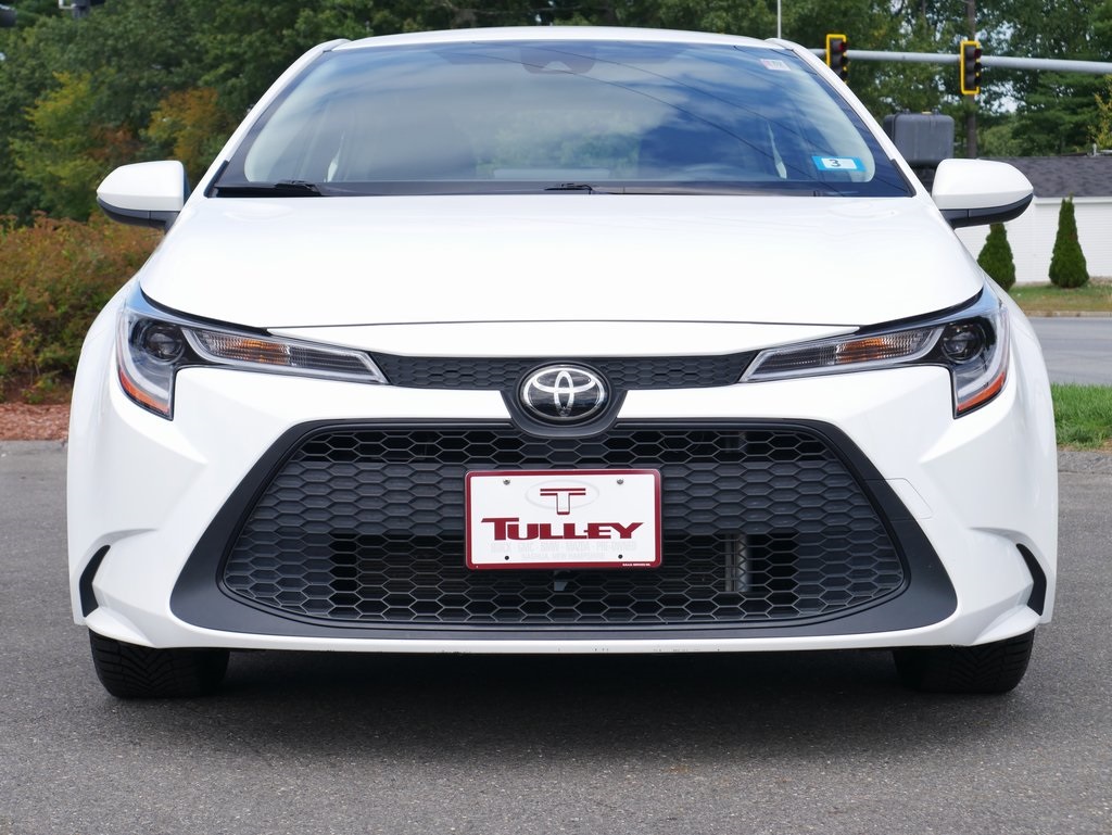 2022 Toyota Corolla LE photo 2