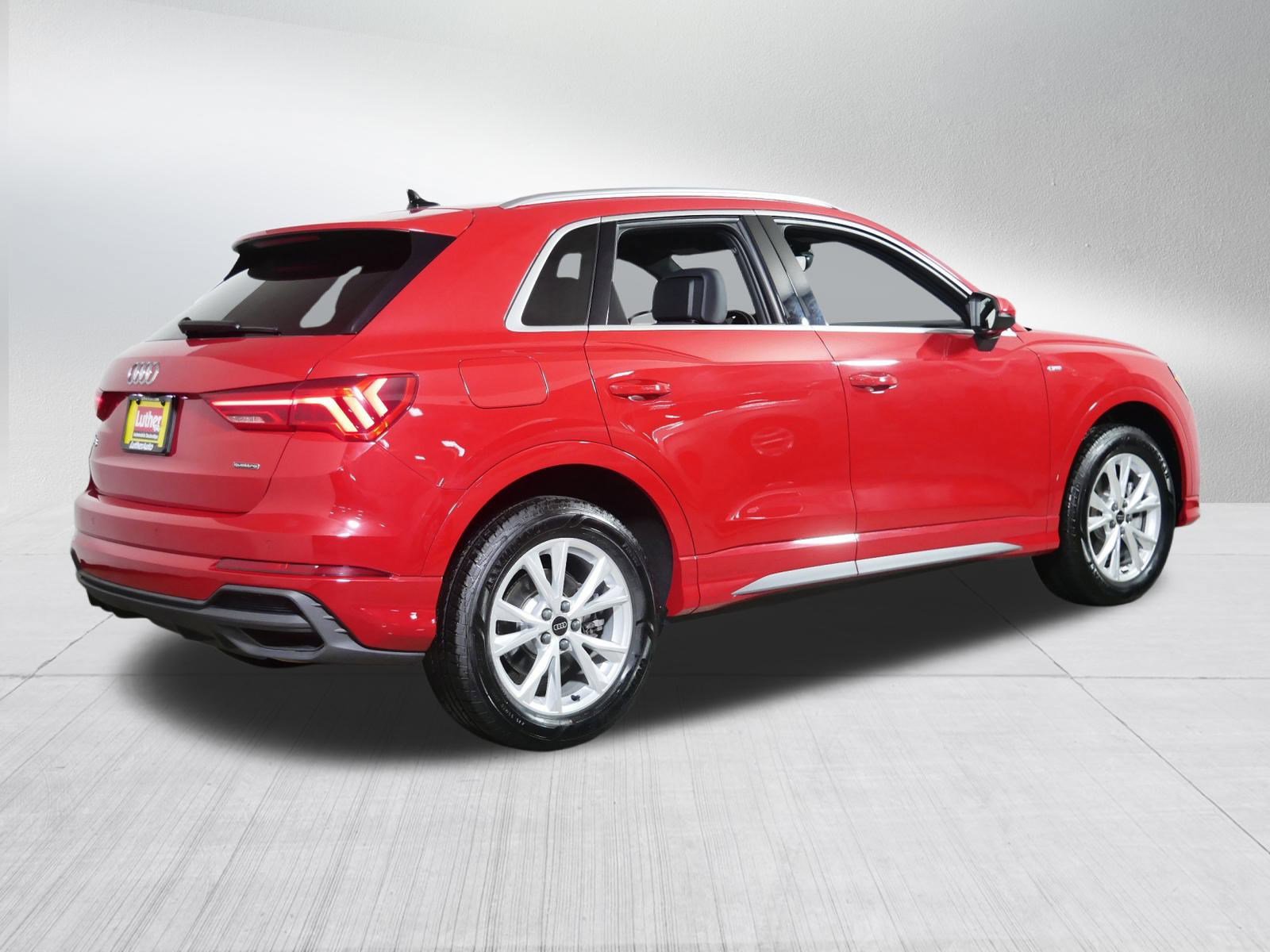 2024 Audi Q3 S line Premium photo 7
