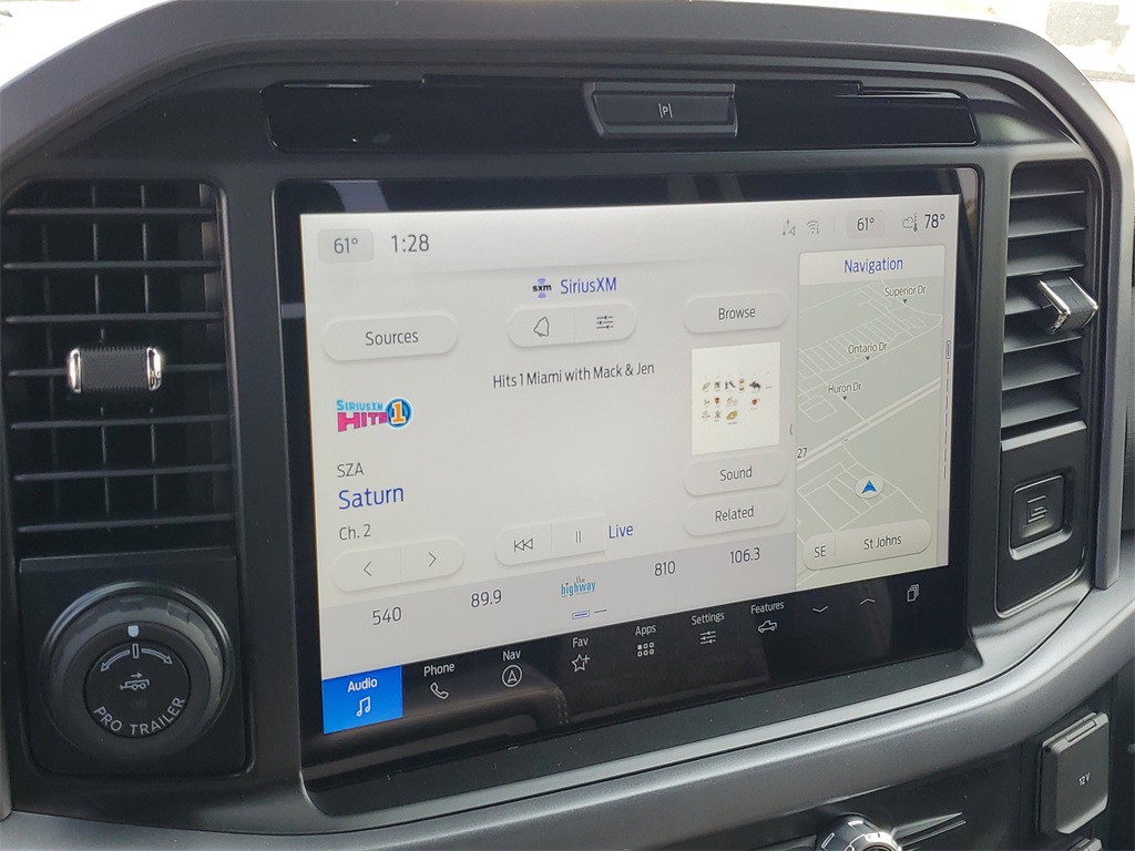 2025 Ford F-150 XLT photo 12