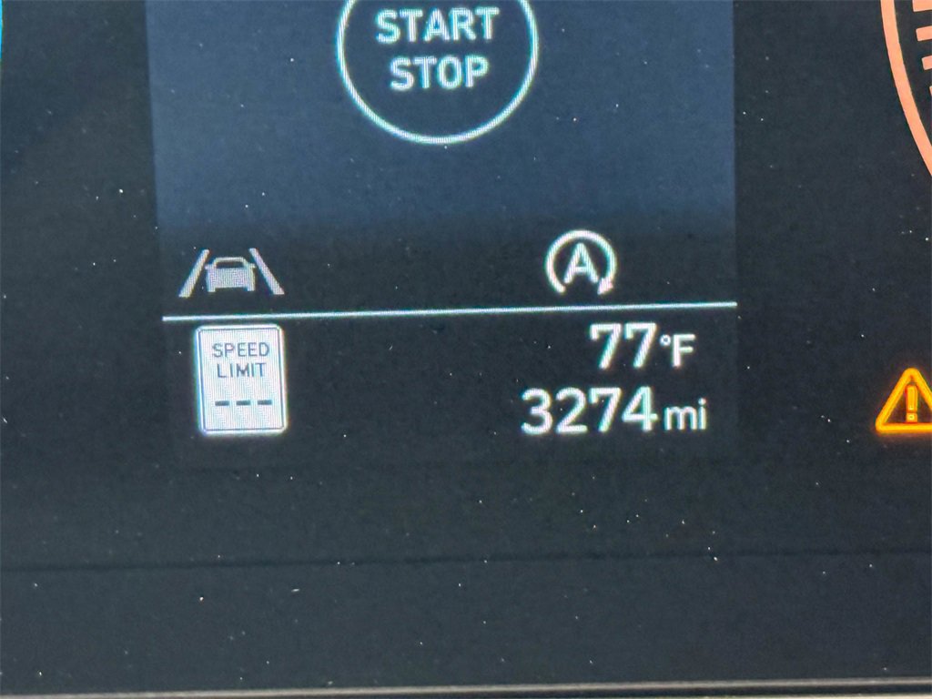 2025 Hyundai Kona SE photo 2