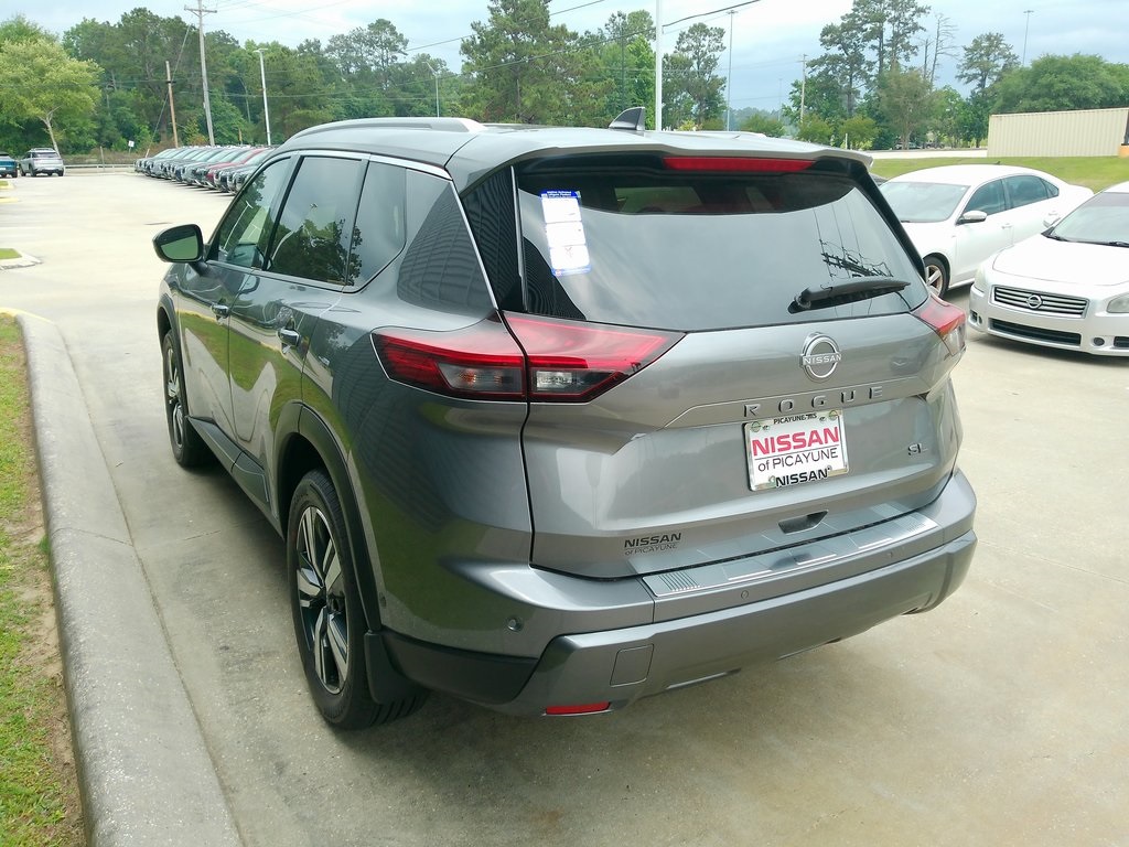 2025 Nissan Rogue SL photo 5