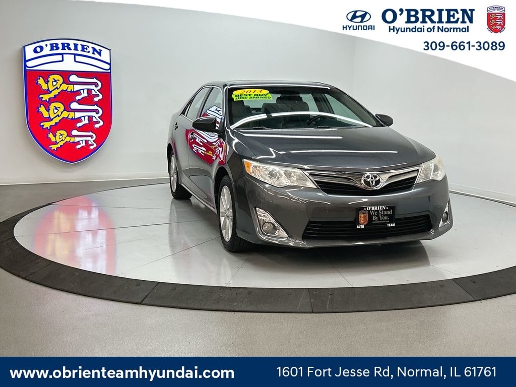 2013 Toyota Camry XLE's photo