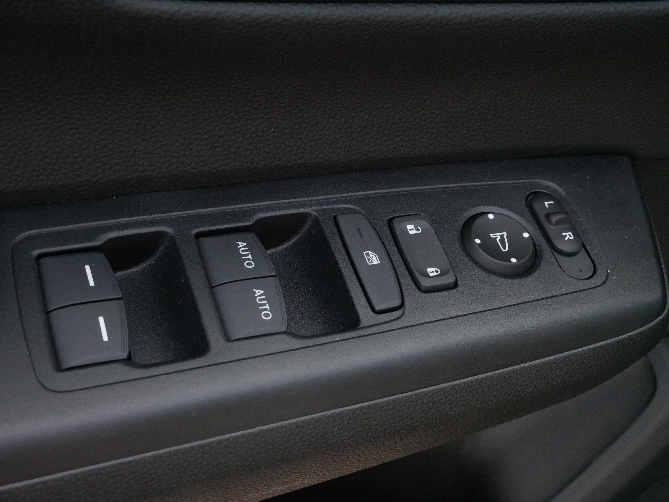2025 Honda CR-V EX photo 15
