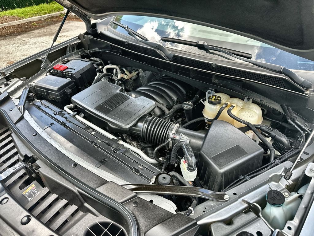 2023 Gmc Yukon SLT photo 30