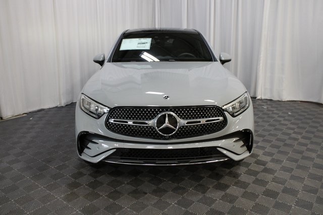2025 Mercedes Benz GLC 300 4MATIC photo 2