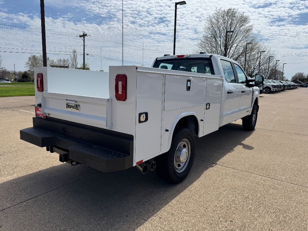 2025 Ford F-350 XL photo 4