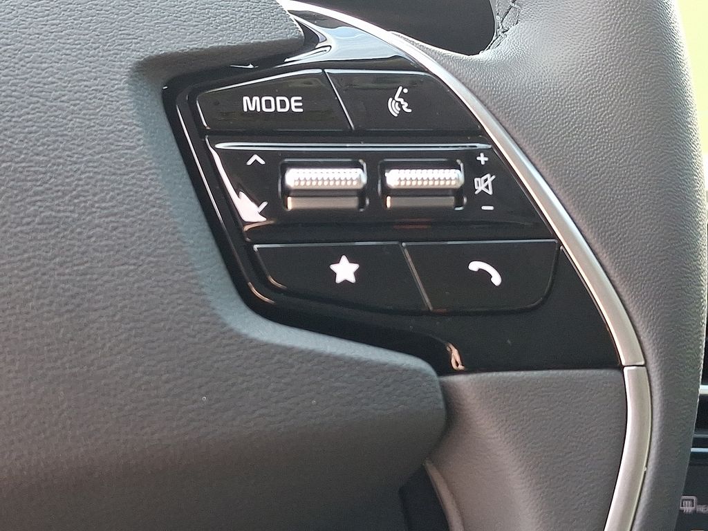 2025 Kia Niro EX photo 15