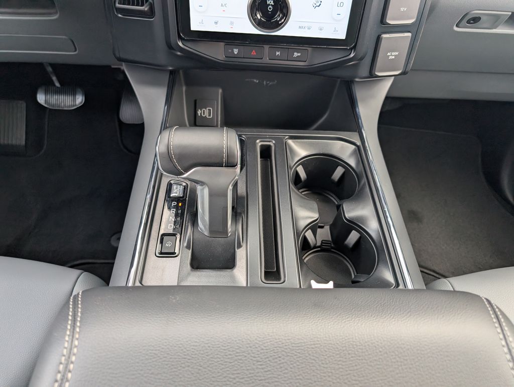 2025 Ford F-150 Lightning photo 14