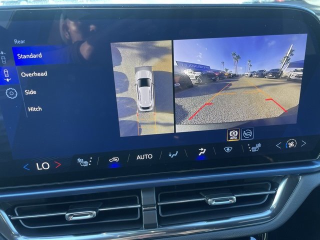 2026 Chevrolet Equinox EV 1LT photo 12