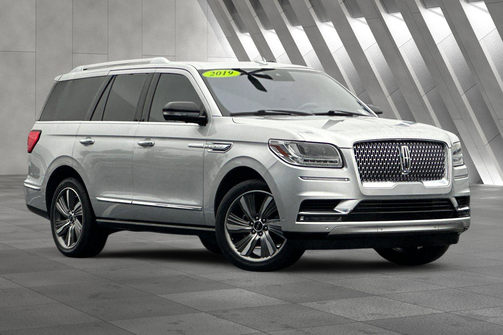 2019 Lincoln Navigator Reserve's photo