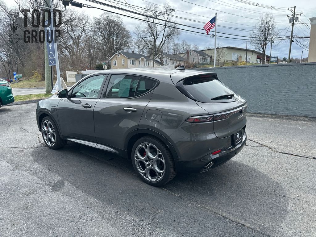 2024 Alfa Romeo Tonale Veloce photo 3