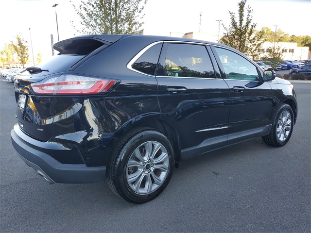 2024 Ford Edge Titanium photo 4