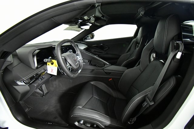 2025 Chevrolet Corvette Z06 2LZ photo 3