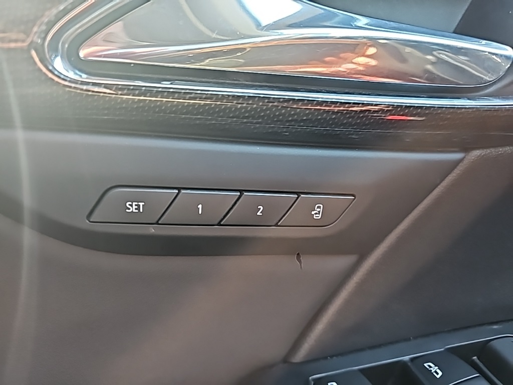 2023 Buick Envision Essence photo 9
