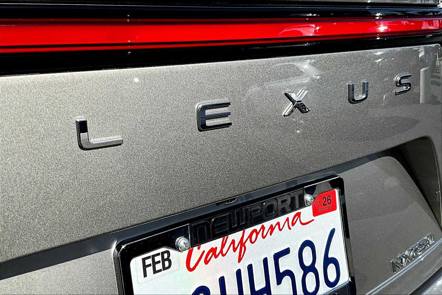 2025 Lexus NX 250 photo 29