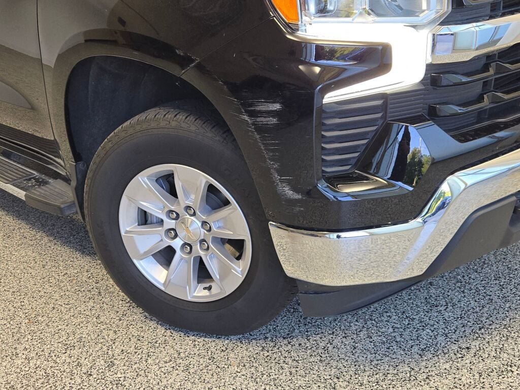 2024 Chevrolet Silverado 1500 photo 3