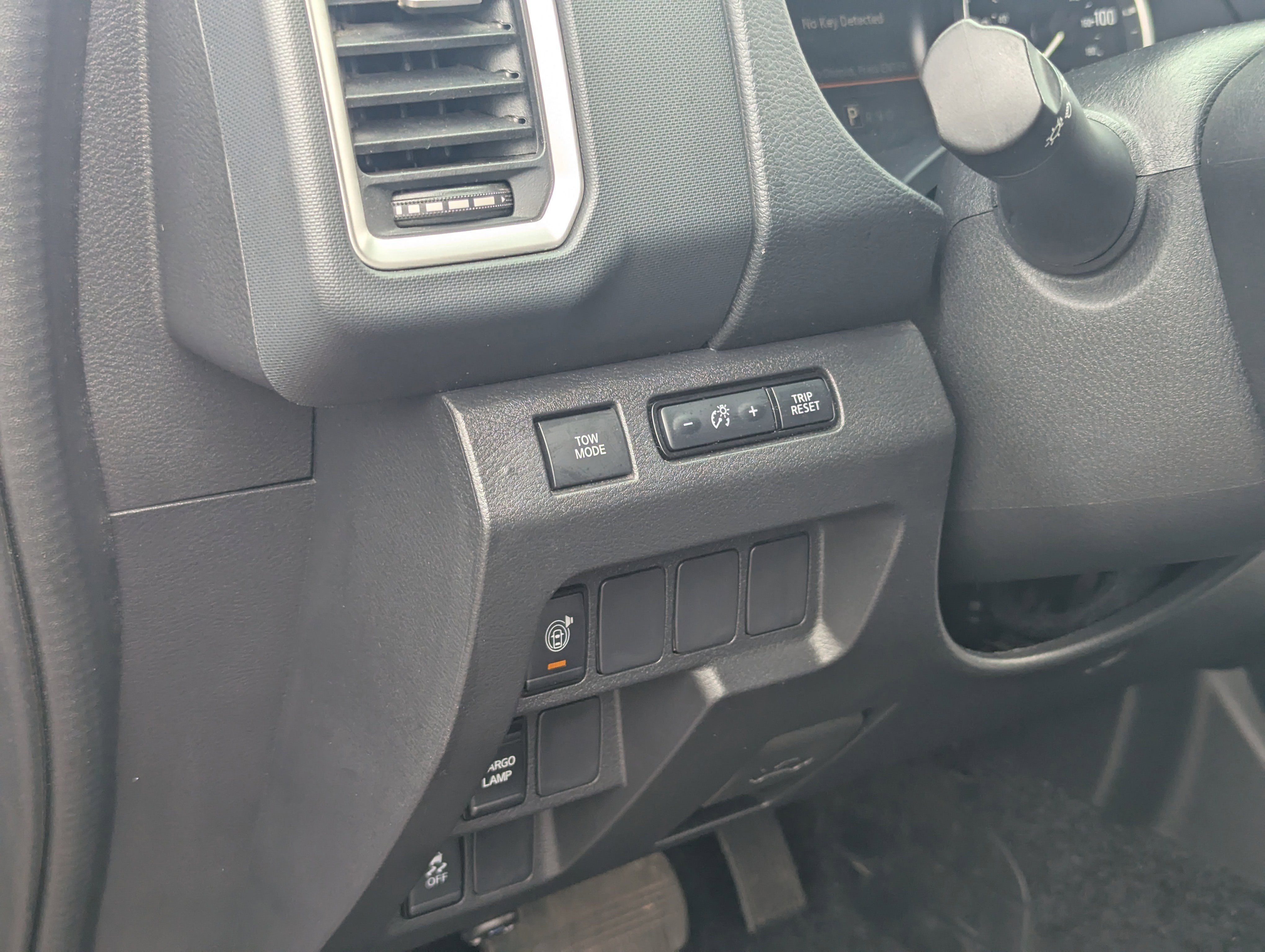 2022 Nissan Frontier SV photo 4