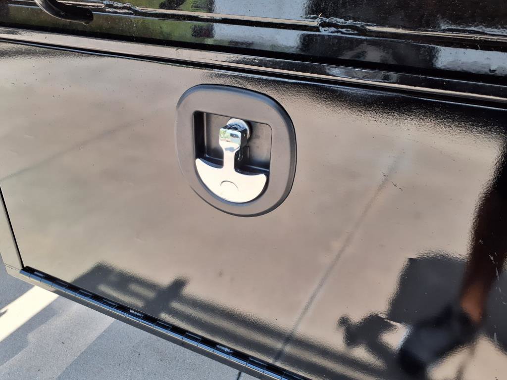 2023 Chevrolet Silverado 5500HD Work Truck photo 2