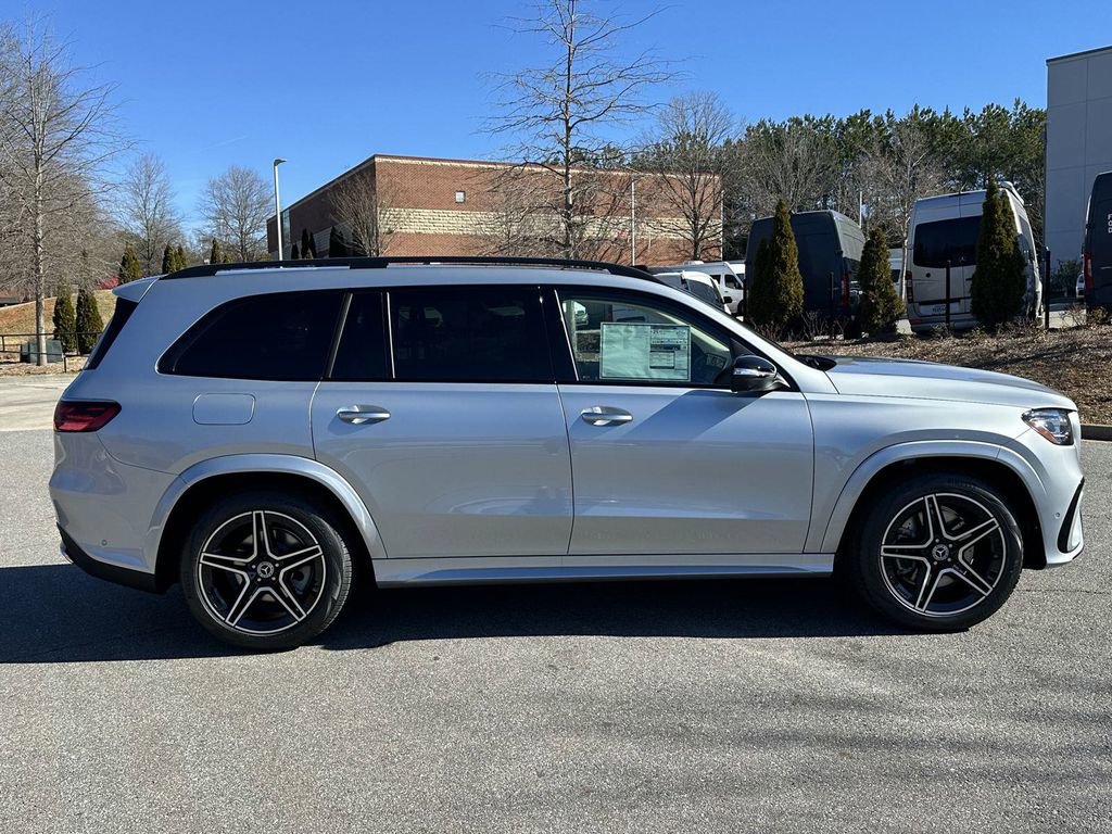 2025 Mercedes Benz GLS 450 4MATIC photo 9