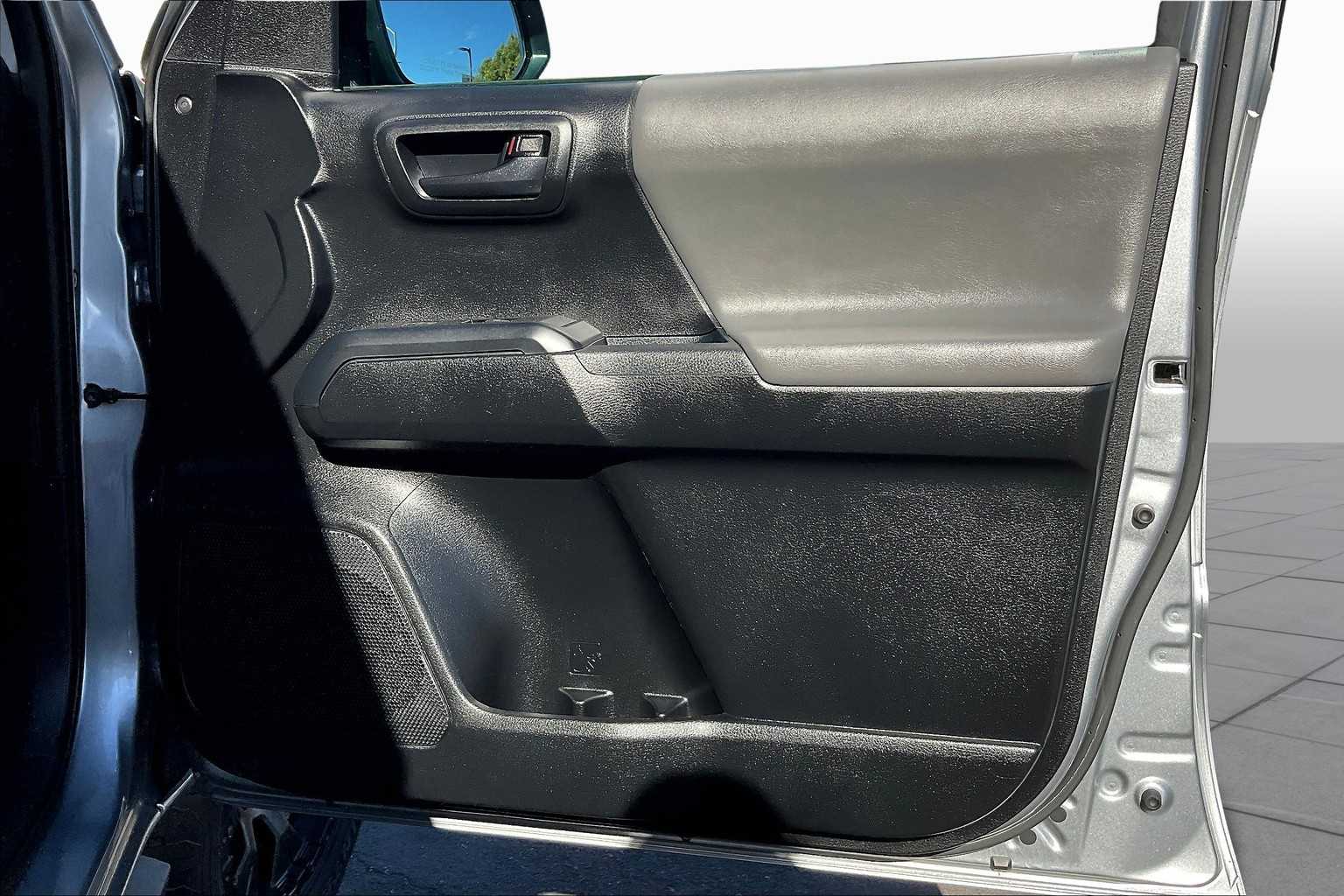 2019 Toyota Tacoma SR 4x4 Double Cab V6 photo 20