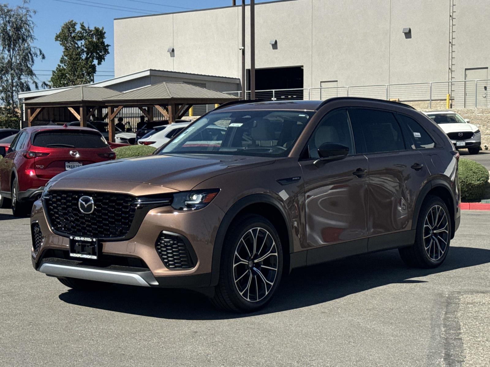 2025 Mazda CX-70 Plug-in Hybrid Premium photo 3