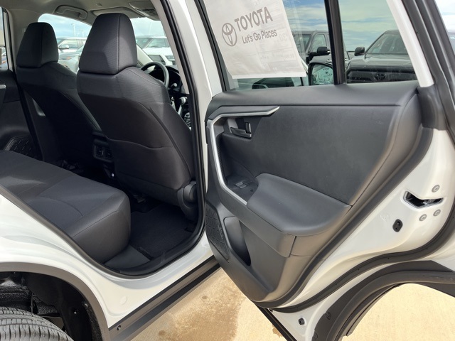 2025 Toyota RAV4 LE photo 15