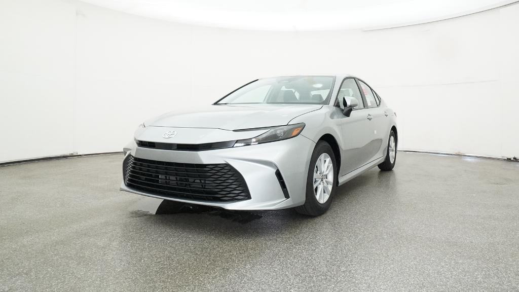 2025 Toyota Camry LE photo 3